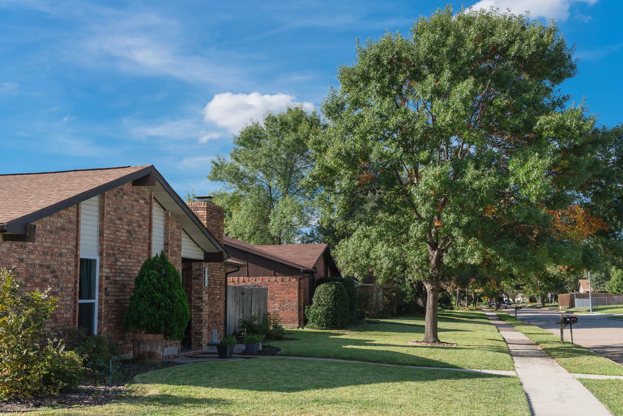 Neighbors inside with no Relationships in Kingwood Texas